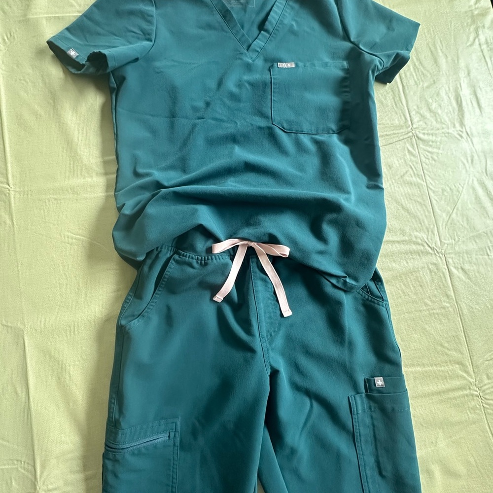 FIGS Teal Scrub